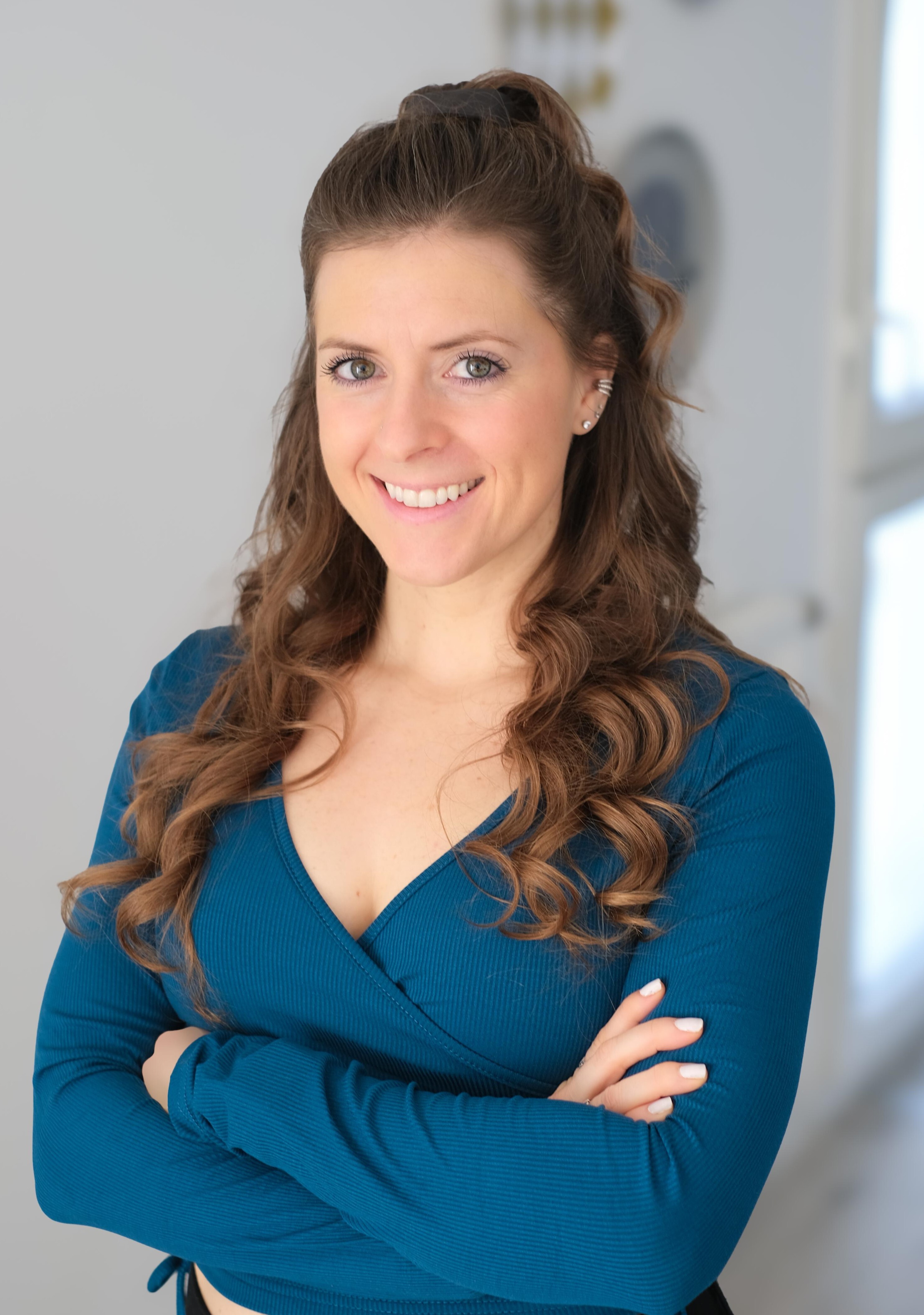 Shannon Headshot edited